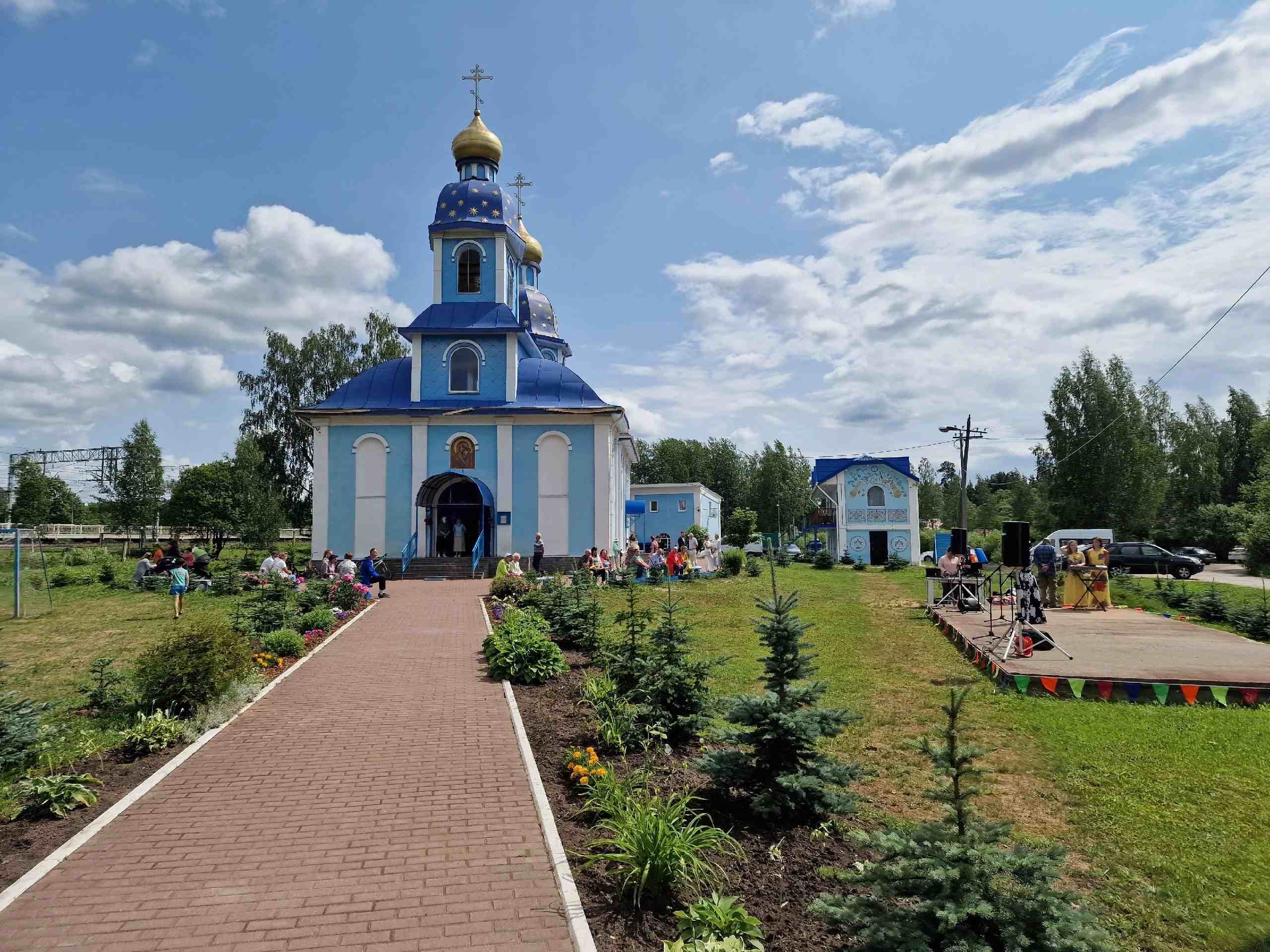 Храм Ушаки. Ушаки Тосненский район. Ушаки (село, Ленинградская область). Храм Богородицы.